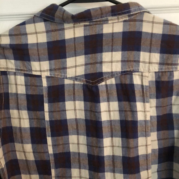 Button down flannel - Picture 4 of 4